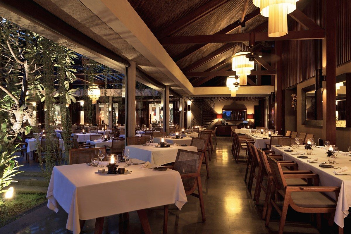 Tempat makan romantis dengan suasana nyaman di sekitar lokasi saya